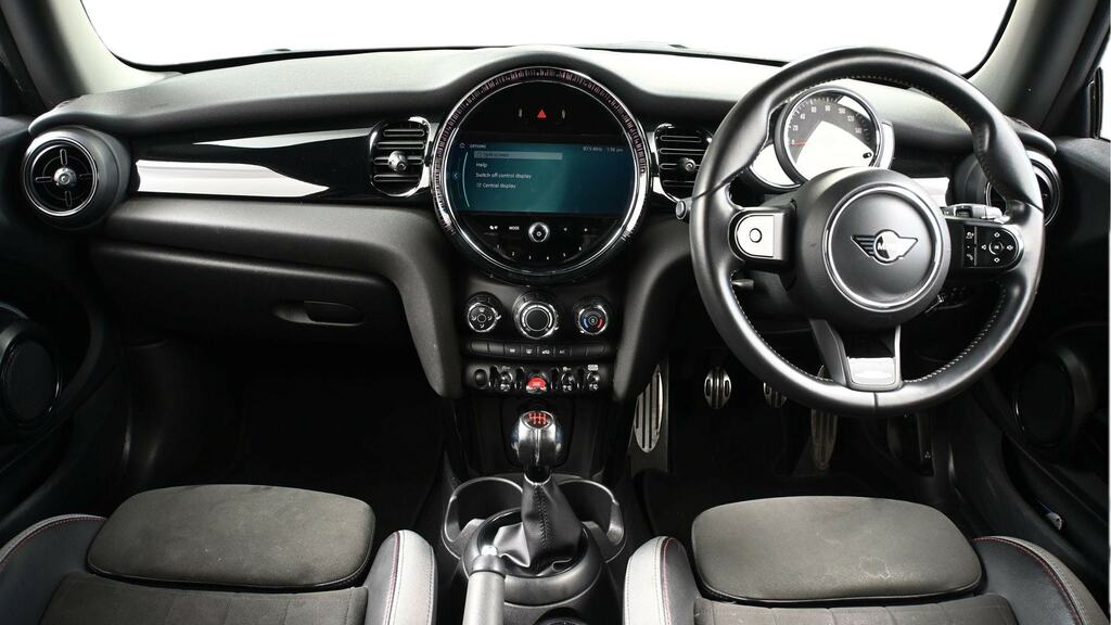 Mini Hatch 1.5 Cooper Sport FG71NKK Red #4