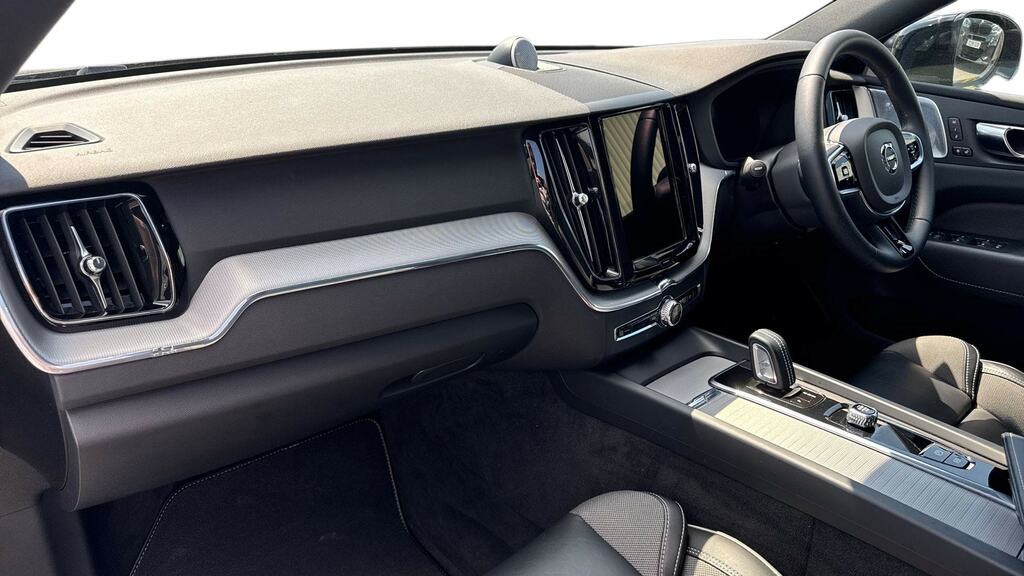 Volvo XC60 2.0 T8 Recharge Phev R Design Pro Awd Grey #4