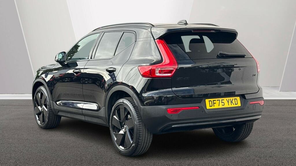Volvo XC40 2.0 B4p Plus Black Edition DF75YKD Black #2