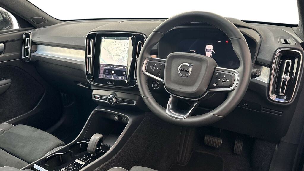 Volvo XC40 2.0 B4p Plus Black Edition DF75YKD Black #5