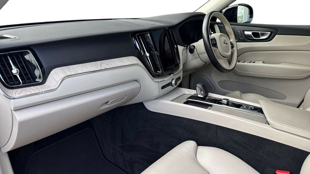 Volvo XC60 2.0 B4d Plus Dark Awd Geartronic DA23VCC Blue #4