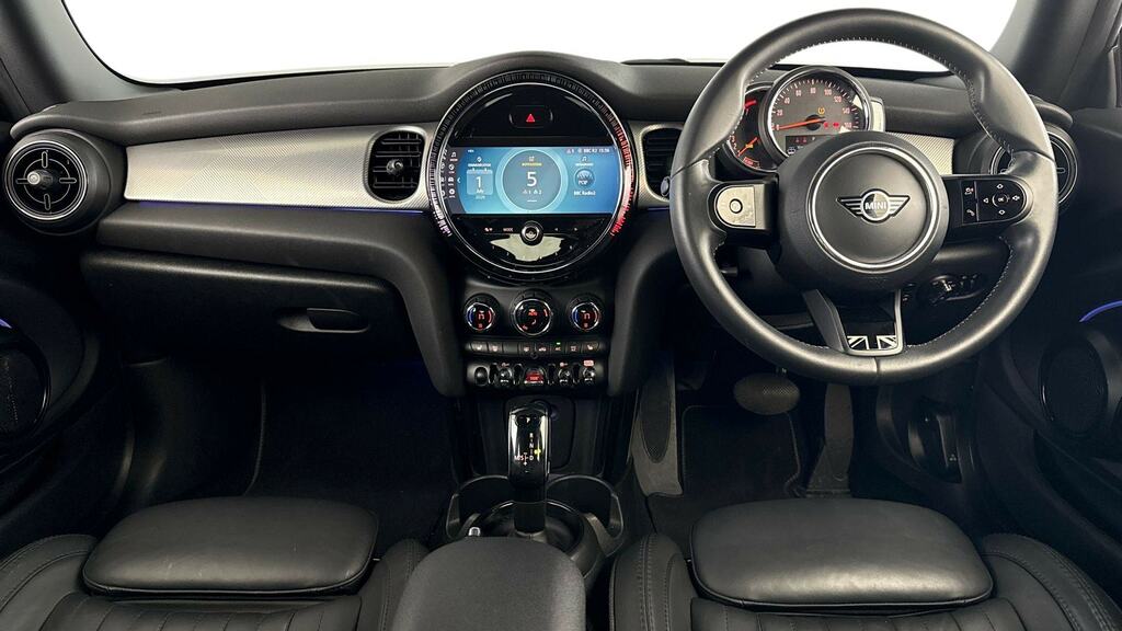 Mini Hatch 1.5 Cooper Exclusive LG72UUC Black #4