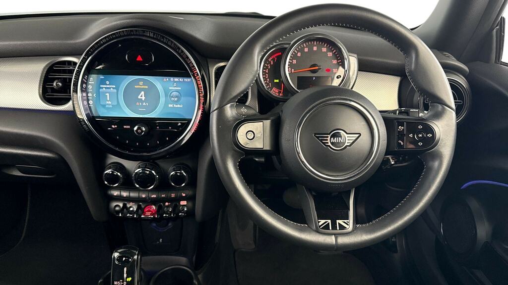 Mini Hatch 1.5 Cooper Exclusive LG72UUC Black #5
