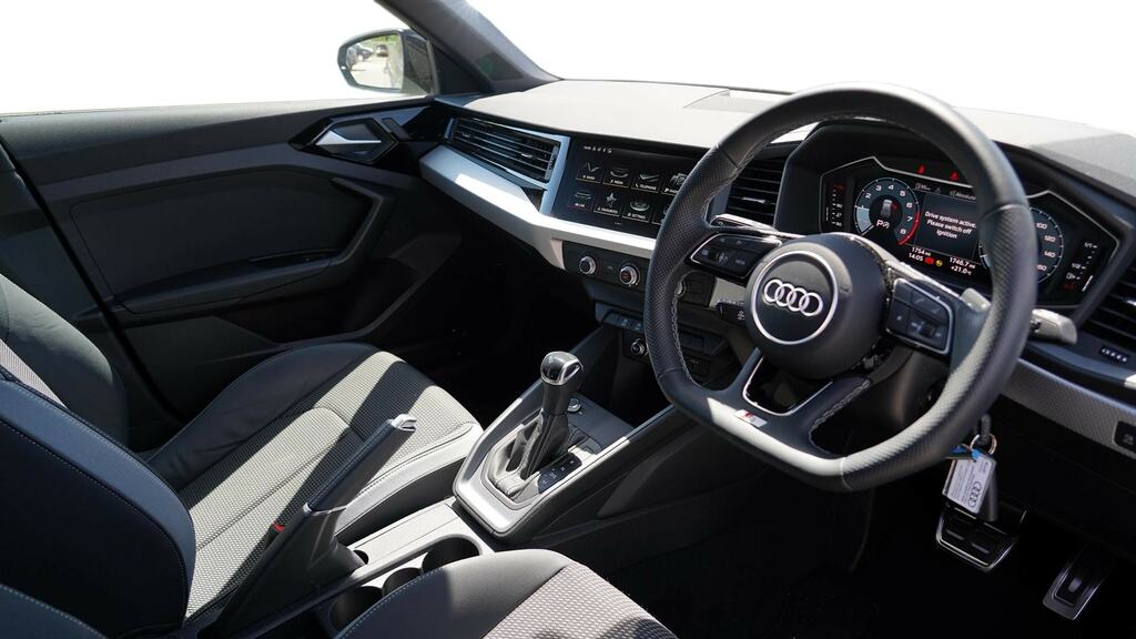 Audi A1 25 Tfsi Black Edition S Tronic Grey #6