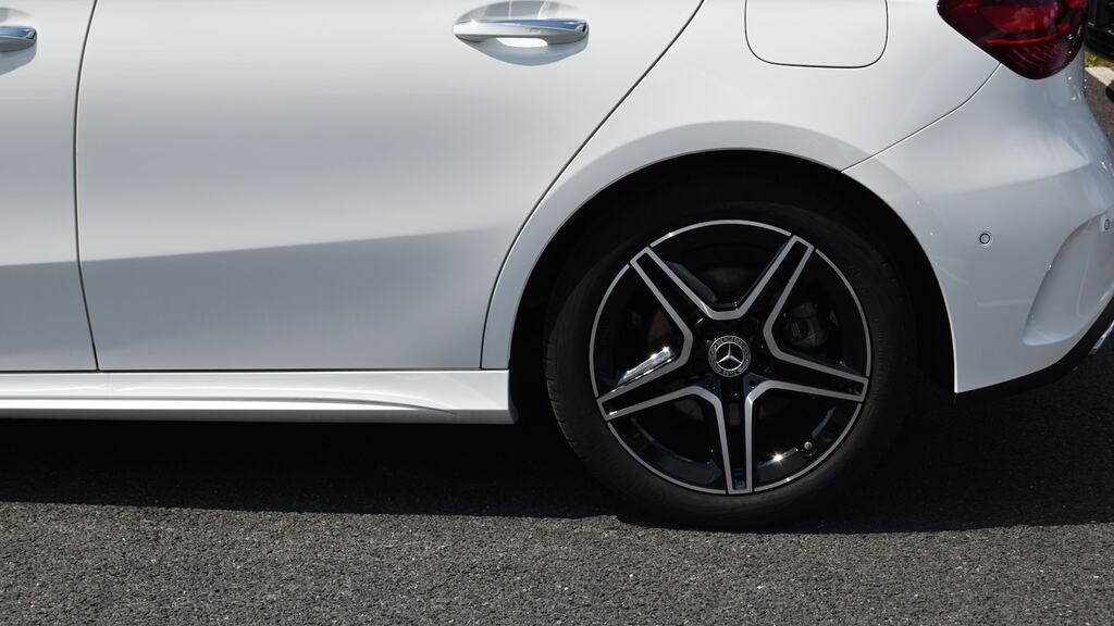Mercedes-Benz A Class A200 Amg Line Executive KT25LDE White #5