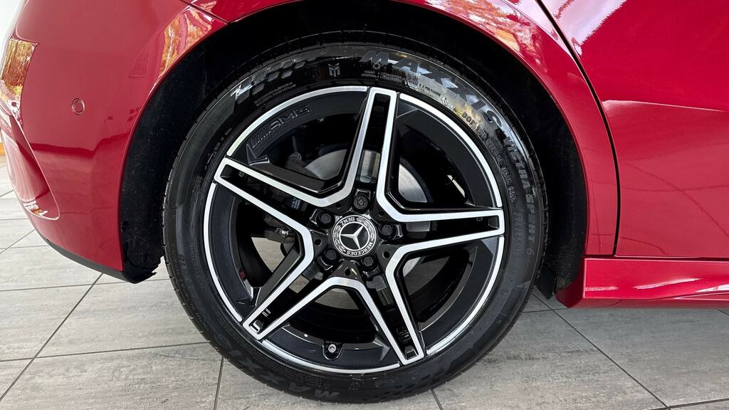 Mercedes-Benz A Class A180 Amg Line Executive NK72XVD Red #5