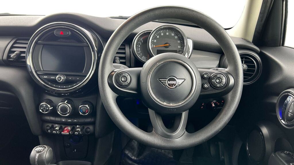 Mini Hatch 1.5 Cooper Classic II KW19ULD Silver #5