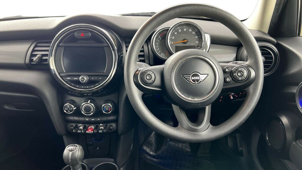 Mini Hatch 1.5 Cooper Classic II KW19ULD Silver #4