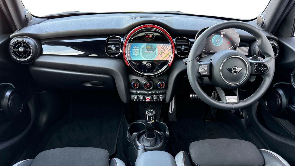 Mini Hatch 2.0 Cooper S Sport Premium Plus RV73YZO Black #4
