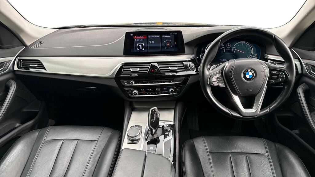 BMW 5 Series 540I Xdrive Se YA17UZK Grey #4