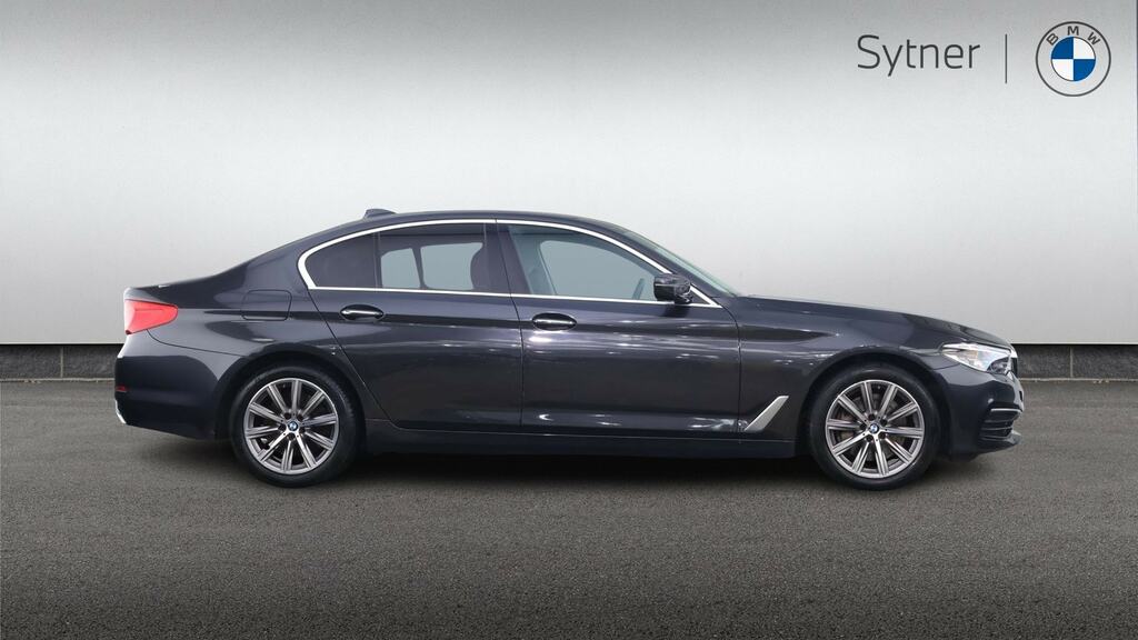 BMW 5 Series 540I Xdrive Se YA17UZK Grey #3