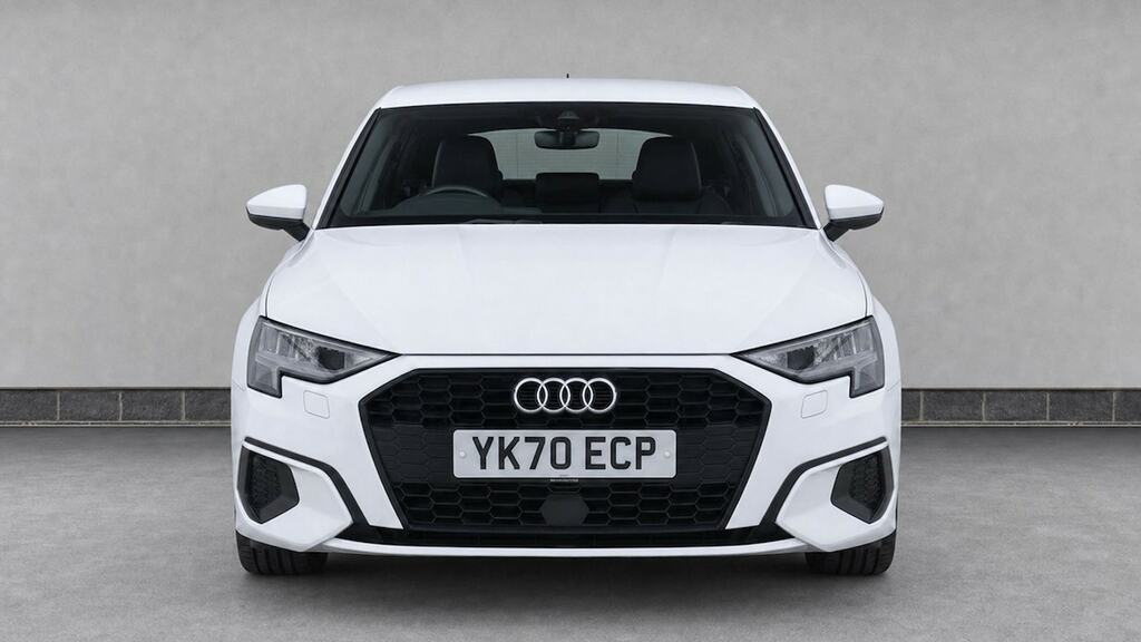 Audi A3 30 Tfsi Technik YK70ECP White #5