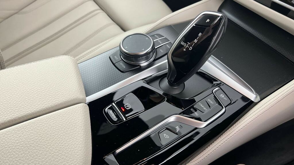 BMW 5 Series 530D Xdrive Mht M Sport Grey #10