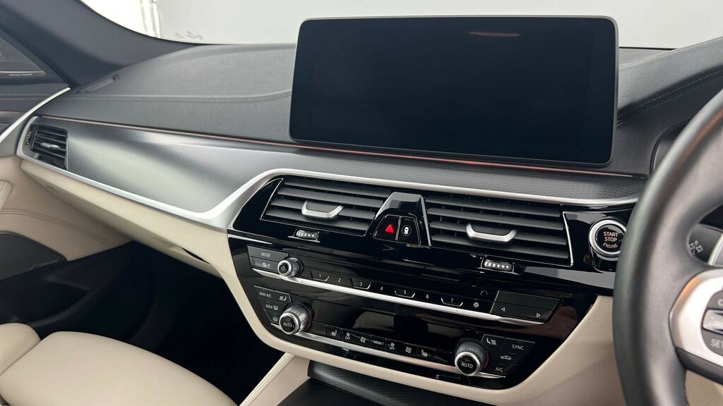 BMW 5 Series 530D Xdrive Mht M Sport Grey #8