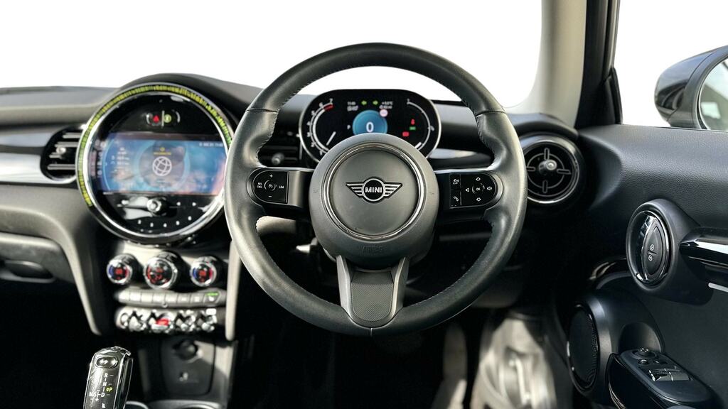 Mini Hatch 1.5 Cooper Classic BX73VZL Black #5