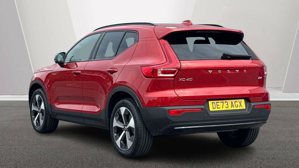 Volvo XC40 2.0 B4p Ultimate Dark DE73AGX Red #2