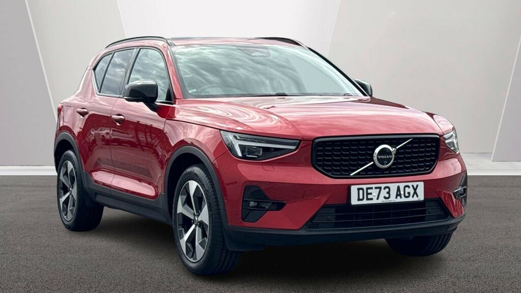 Volvo XC40 2.0 B4p Ultimate Dark Red