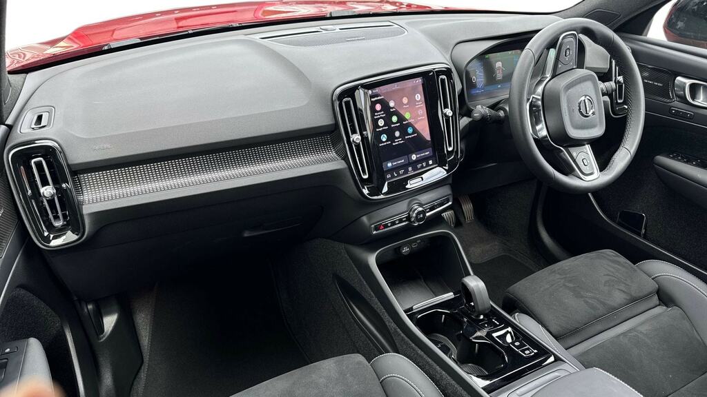 Volvo XC40 2.0 B4p Ultimate Dark DE73AGX Red #4