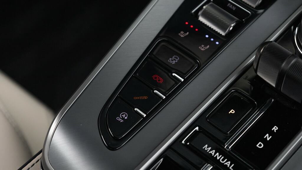 Aston Martin Vanquish Volante Black #53