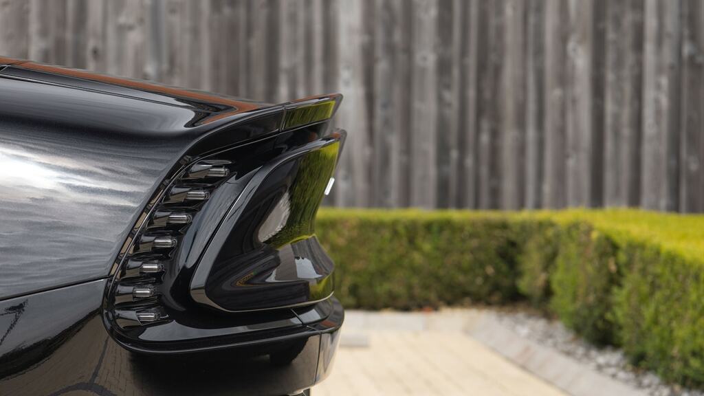 Aston Martin Vanquish Volante Black #42