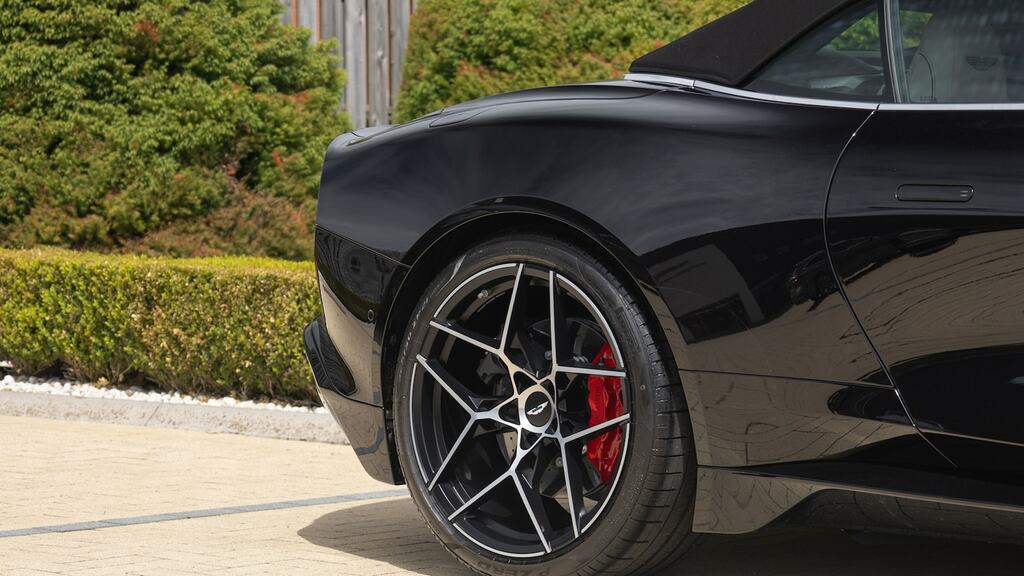 Aston Martin Vanquish Volante Black #48