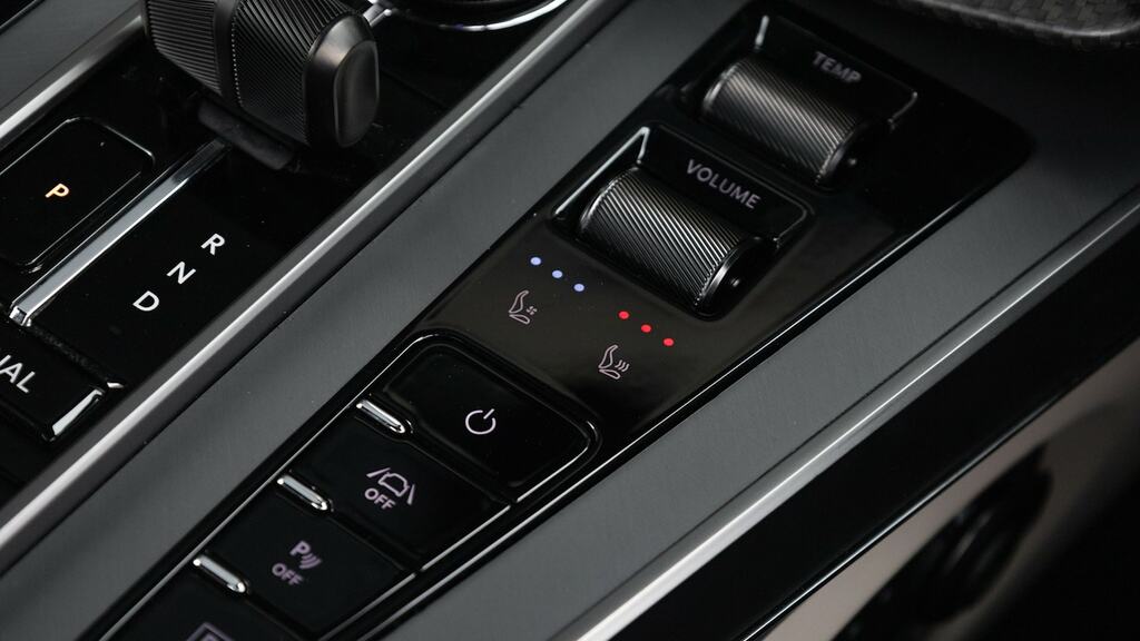 Aston Martin Vanquish Volante Black #55