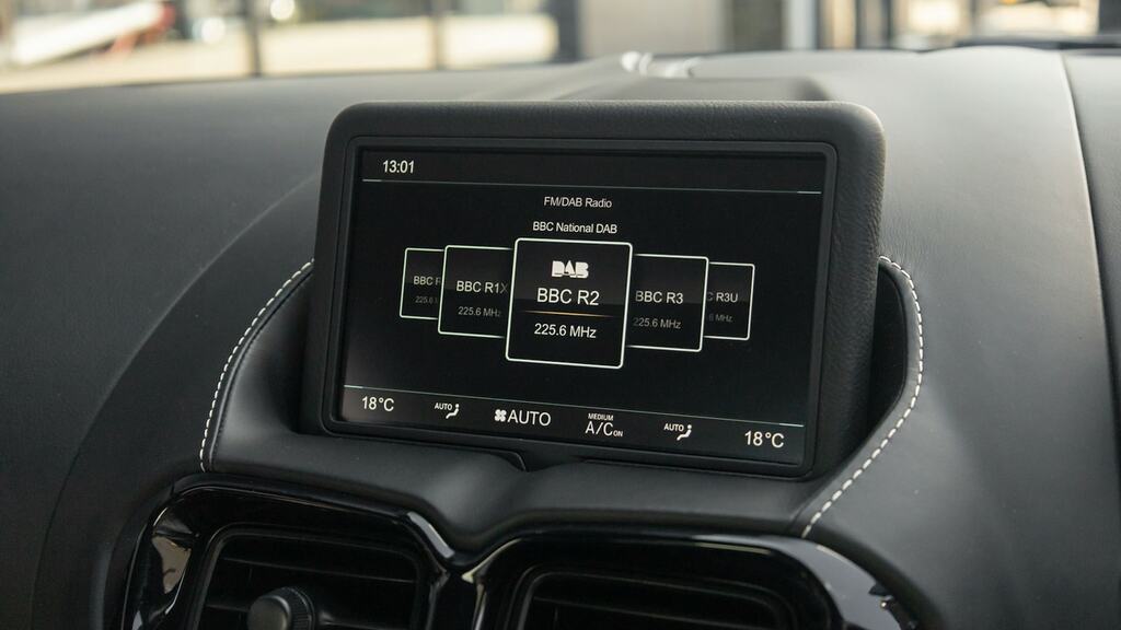 Aston Martin V8 Zf 8 Speed Silver #16