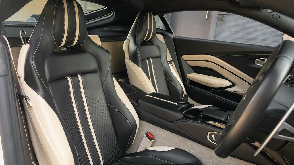 Aston Martin V8 Zf 8 Speed Silver #18
