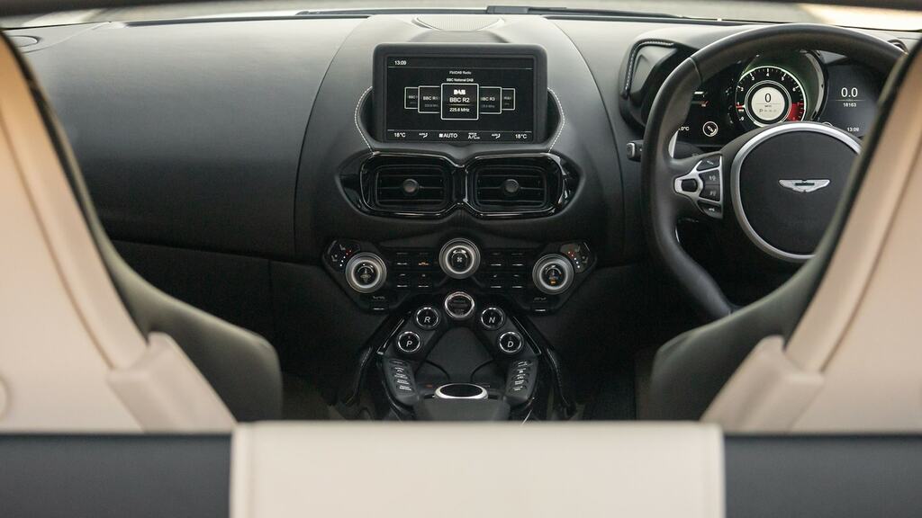 Aston Martin V8 Zf 8 Speed Silver #21