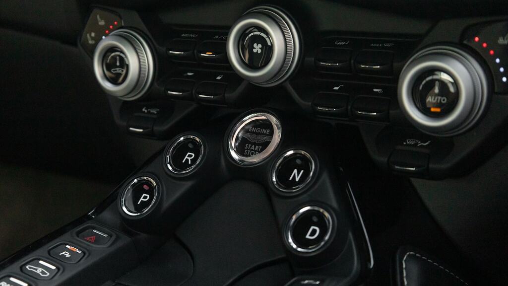 Aston Martin V8 Zf 8 Speed Silver #46