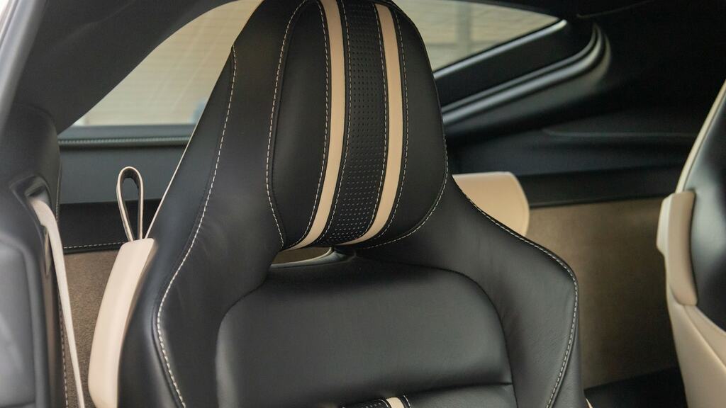 Aston Martin V8 Zf 8 Speed White #5