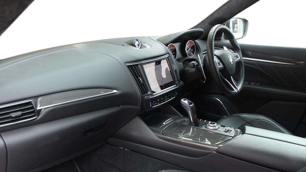 Maserati Levante V8 Trofeo Red #9