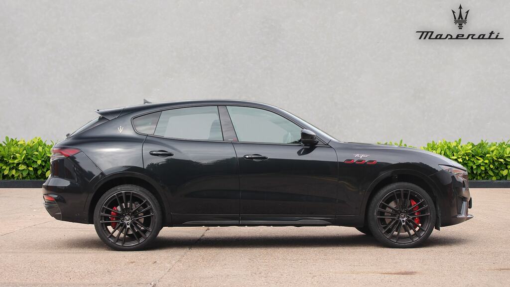Maserati Levante V8 Trofeo Black #2