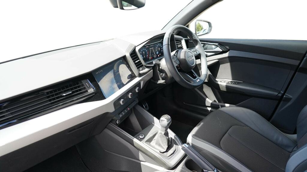 Audi A1 30 Tfsi S Line YB24CVA White #2