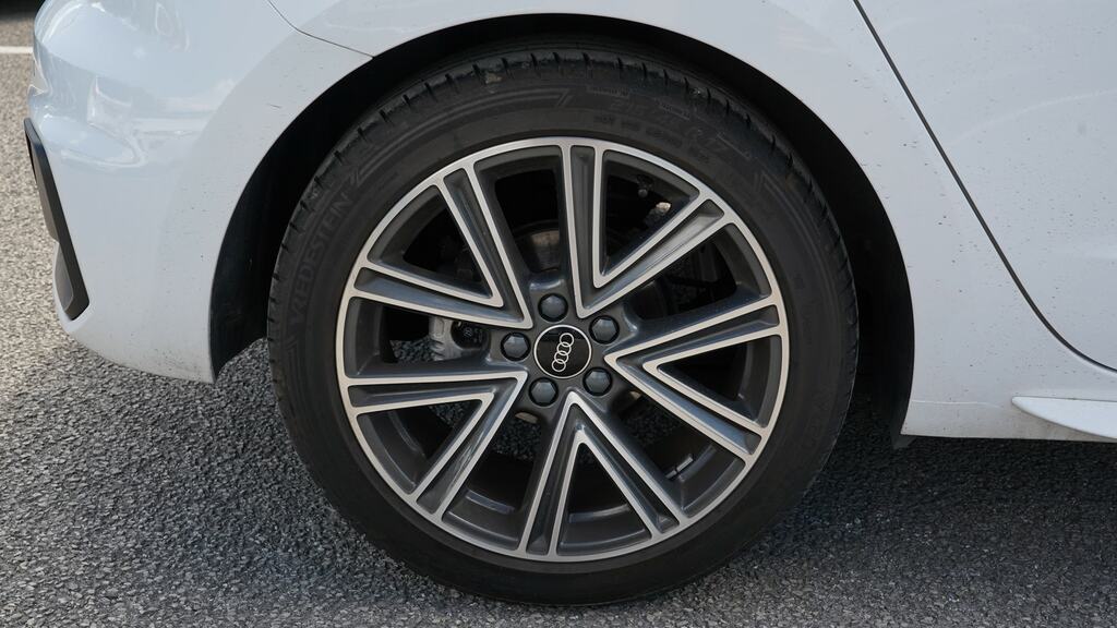 Audi A1 30 Tfsi S Line YB24CVA White #5