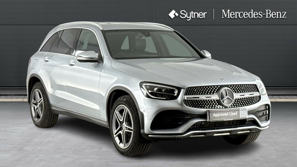 Mercedes-Benz GLC Class Glc 300 4Matic Amg Line 9G-tronic Silver