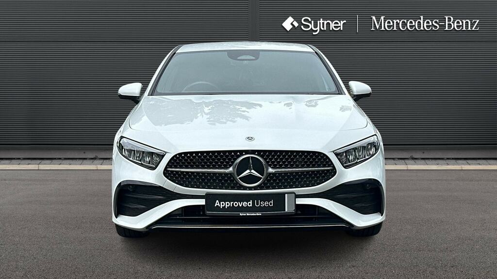 Mercedes-Benz A Class A180 Amg Line Executive ND73RZR White #6