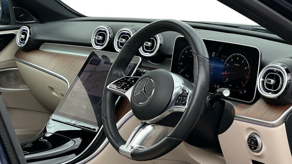Mercedes-Benz C Class C300d Amg Line Premium Plus 9G-tronic White #3