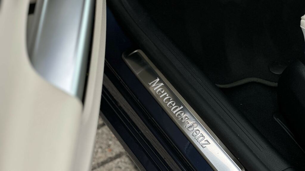 Mercedes-Benz C Class C300d Amg Line Premium Plus 9G-tronic White #21