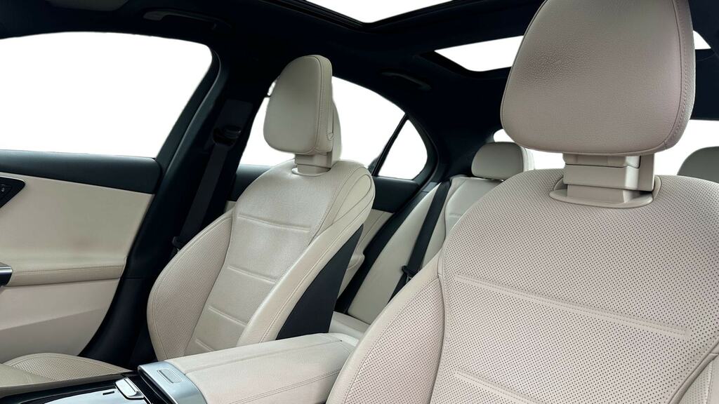 Mercedes-Benz C Class C300d Amg Line Premium Plus 9G-tronic White #11