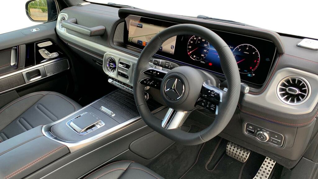 Mercedes-Benz G Class G450d Amg Line Premium Plus 9G-tronic Black #3