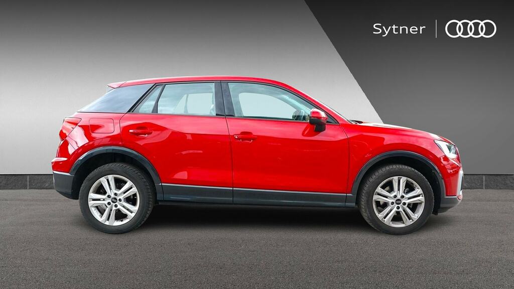 Audi Q2 35 Tfsi Sport S Tronic CY73DVG Red #4
