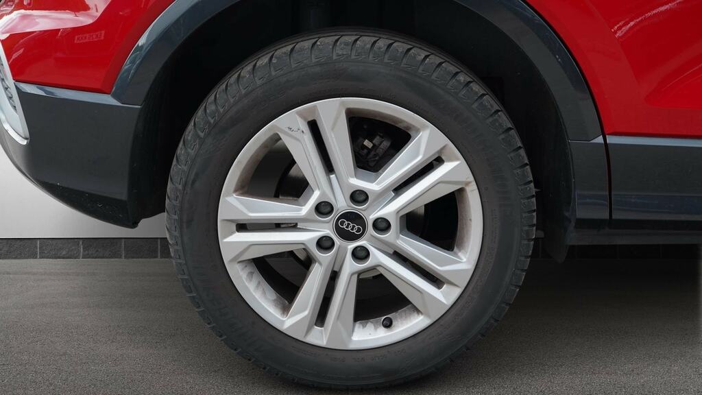 Audi Q2 35 Tfsi Sport S Tronic CY73DVG Red #5
