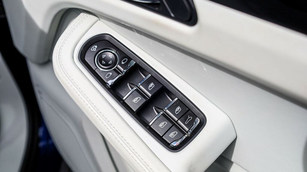 Porsche Macan 100Kwh Turbo Suv 4Wd 639 Ps Black #24
