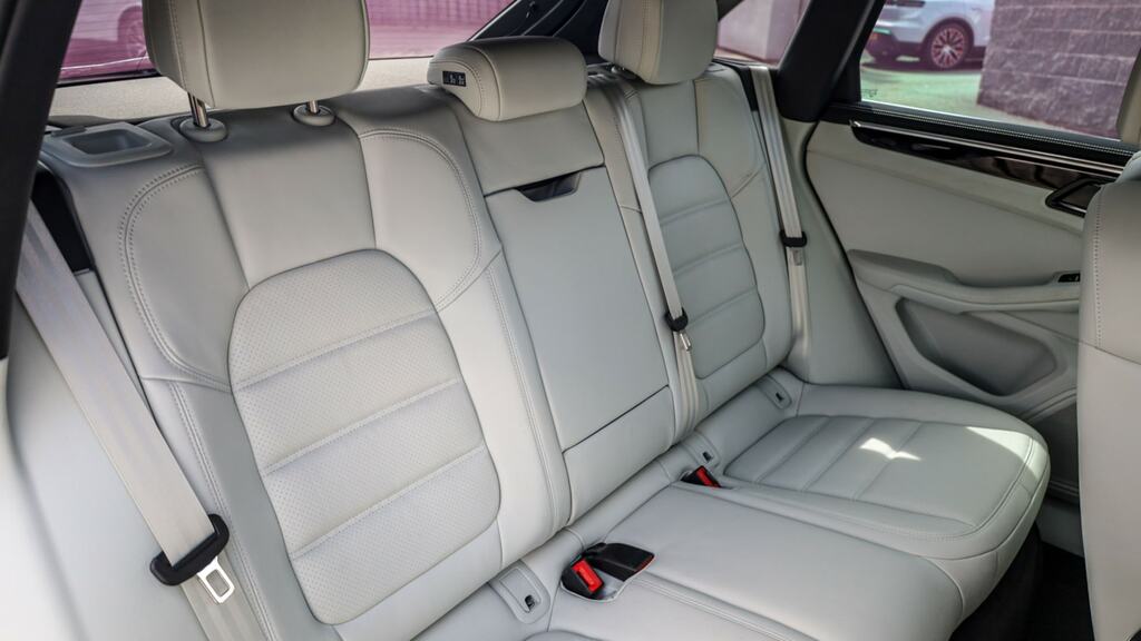 Porsche Macan 100Kwh Turbo Suv 4Wd 639 Ps Black #26