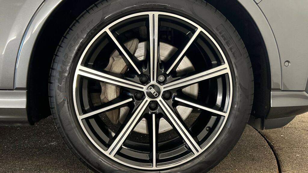 Audi Q7 50 Tdi Quattro Black Edition Tiptronic Cs GJ21WHX Grey #5