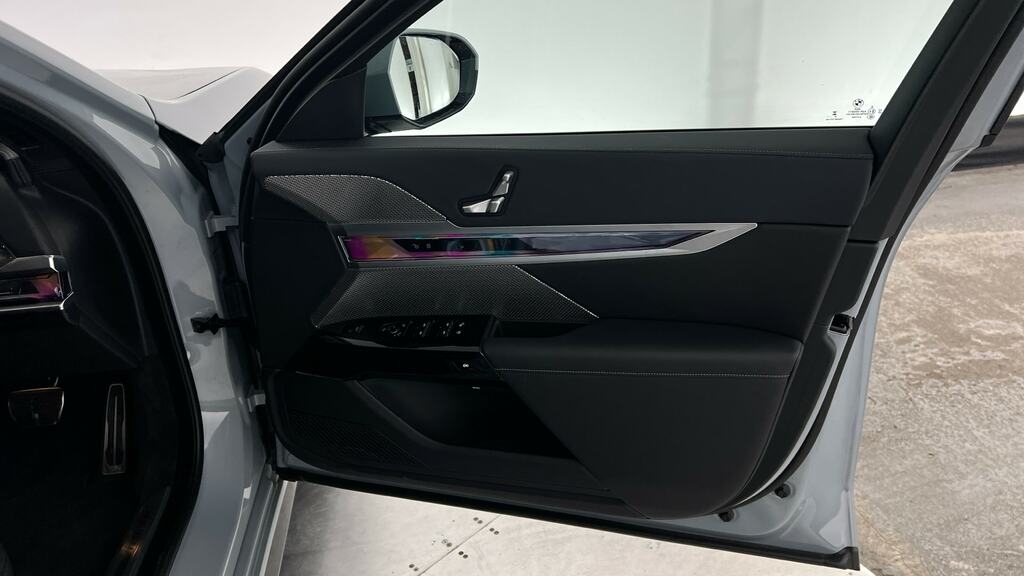 BMW i7 60 105.7Kwh M Sport Xdrive Blue #20