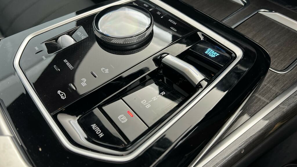 BMW i7 60 105.7Kwh M Sport Xdrive Blue #19