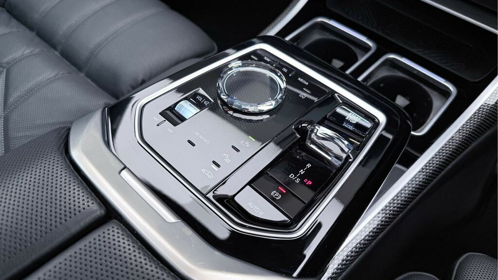 BMW 7 Series 750E Xdrive M Sport Black #10