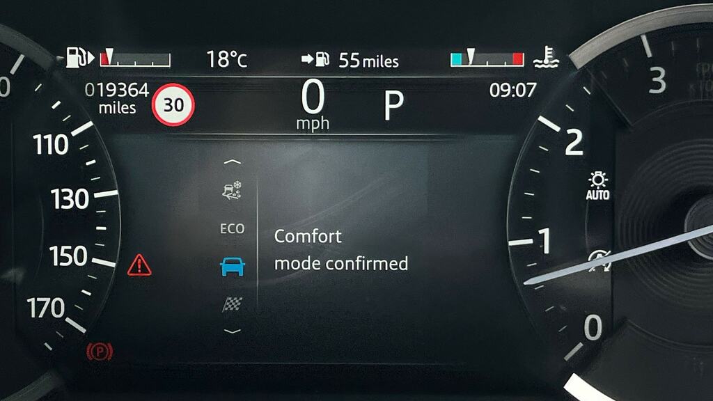 Jaguar XE 2.0 P250i R Dynamic Hse Black Saloon Au Silver #31